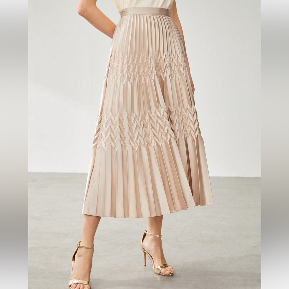 ♥️ Gold pleated midi skirt